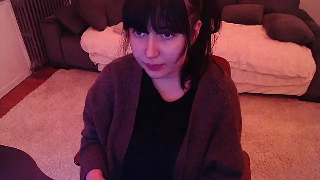 Snapshot of Lynylou chatting on 02/21/25, 05:09 Lynylou online show from 02/21/25, 05:09