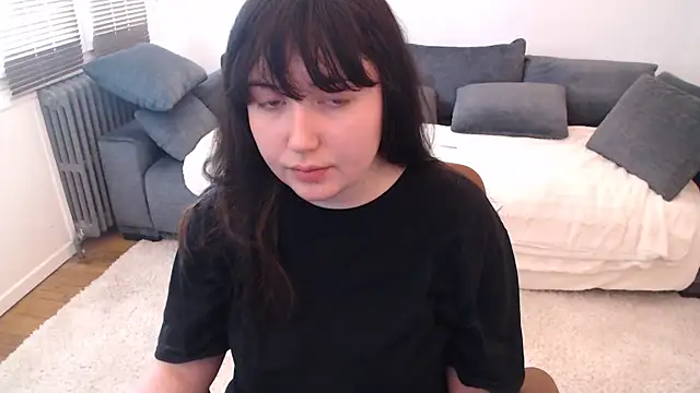 Snapshot of Lynylou chatting on 02/27/25, 11:41 Lynylou online show from 02/27/25, 11:41