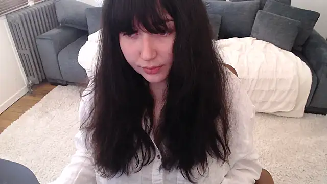 Snapshot of Lynylou chatting on 03/06/25, 10:30 Lynylou online show from 03/06/25, 10:30
