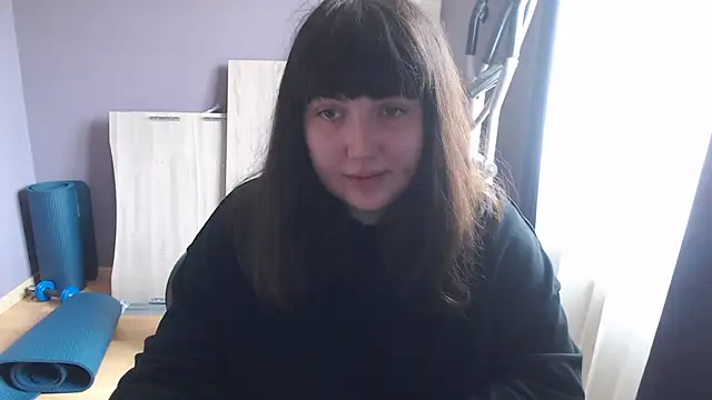 Snapshot of Lynylou chatting on 09/13/25, 12:49 Lynylou online show from 09/13/25, 12:49