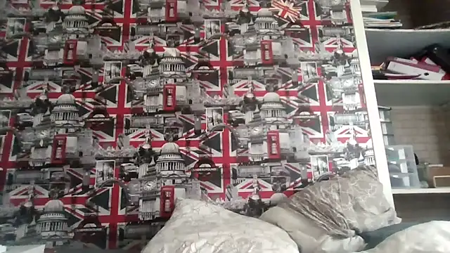 Lynylou online show from 10/20/25, 10:59