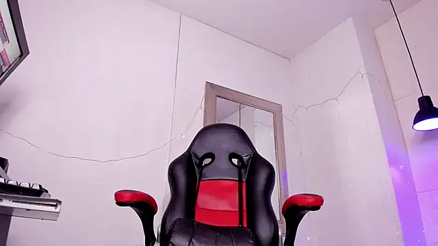 angel hardy dl online show from 11/07/25, 12:05