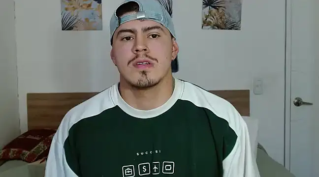 Snapshot of Baltazar_Dupont chatting on 12/17/24, 03:17 Baltazar Dupont online show from 12/17/24, 03:17