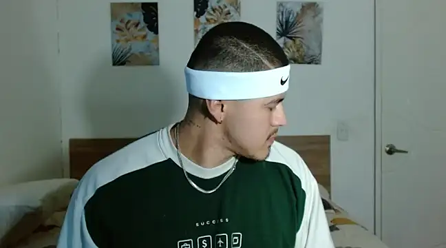 Snapshot of Baltazar_Dupont chatting on 01/07/25, 11:37 Baltazar Dupont online show from 01/07/25, 11:37