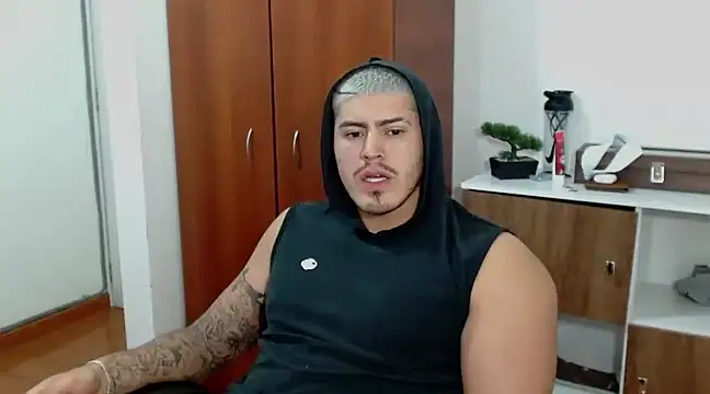 Snapshot of Baltazar_Dupont chatting on 02/28/25, 12:42 Baltazar Dupont online show from 02/28/25, 12:42