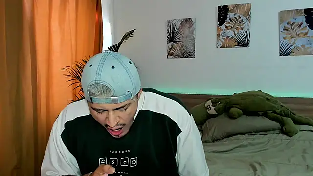 Snapshot of Baltazar_Dupont chatting on 03/08/25, 12:52 Baltazar Dupont online show from 03/08/25, 12:52