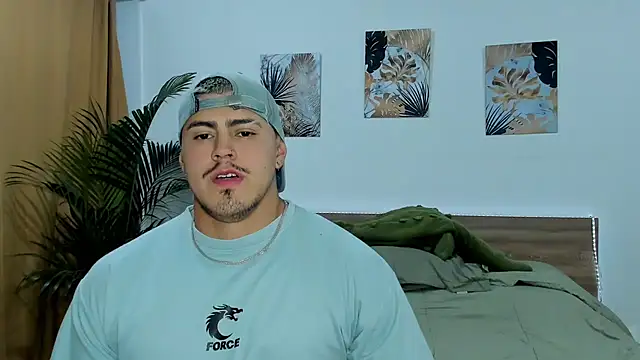 Snapshot of Baltazar_Dupont chatting on 03/13/25, 02:38 Baltazar Dupont online show from 03/13/25, 02:38