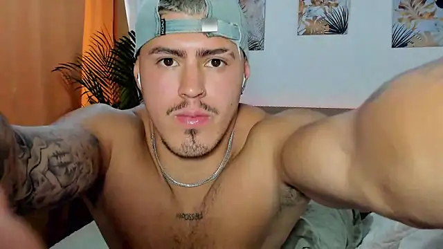 Snapshot of Baltazar_Dupont chatting on 03/13/25, 02:01 Baltazar Dupont online show from 03/13/25, 02:01