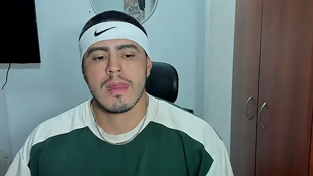 Snapshot of Baltazar_Dupont chatting on 10/07/25, 01:36 Baltazar Dupont online show from 10/07/25, 01:36