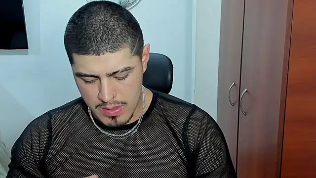 Snapshot of Baltazar_Dupont chatting on 10/28/25, 02:15 Baltazar Dupont online show from 10/28/25, 02:15