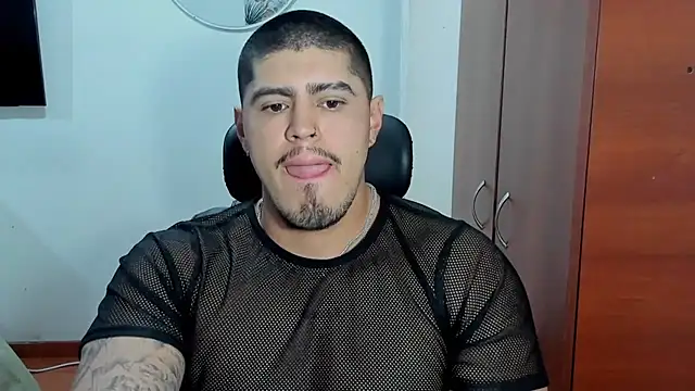 Snapshot of Baltazar_Dupont chatting on 11/10/25, 10:47 Baltazar Dupont online show from 11/10/25, 10:47