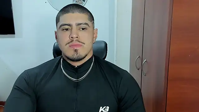 Snapshot of Baltazar_Dupont chatting on 11/14/25, 10:58 Baltazar Dupont online show from 11/14/25, 10:58