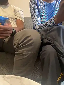 Snapshot of Baller_inch chatting on 11/17/25, 02:45 Baller inch online show from 11/17/25, 02:45