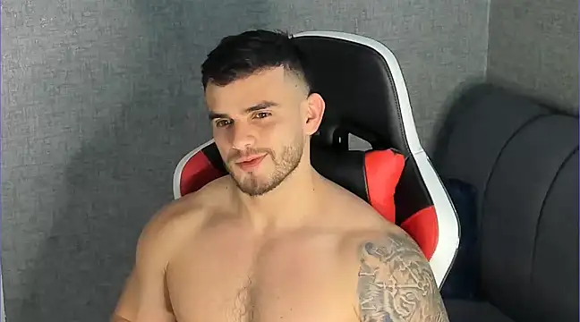 Snapshot of Ricardogo19 chatting on 01/06/25, 11:52 Ricardogo19 online show from 01/06/25, 11:52
