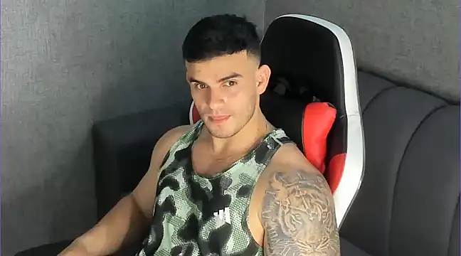Snapshot of Ricardogo19 chatting on 02/04/25, 10:45 Ricardogo19 online show from 02/04/25, 10:45