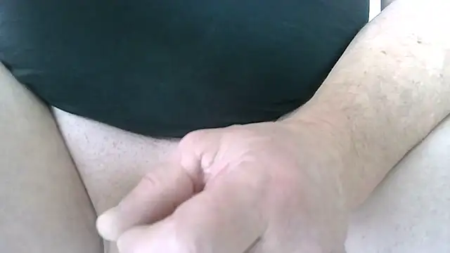 Snapshot of petardroutier chatting on 10/29/25, 12:18 petardroutier online show from 10/29/25, 12:18