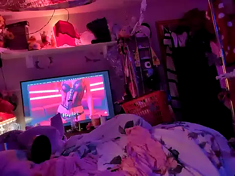 gurlnips online show from 02/02/25, 02:06