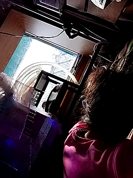 gurlnips online show from 10/09/25, 09:57