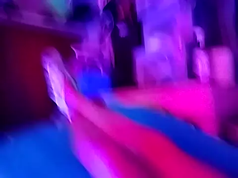 gurlnips online show from 10/14/25, 05:25