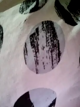 Snapshot of Cute_Suhani chatting on 10/31/25, 04:13 Cute Suhani online show from 10/31/25, 04:13