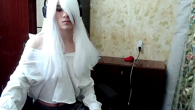 Snapshot of HilmarZ chatting on 10/19/25, 04:18 HilmarZ online show from 10/19/25, 04:18