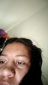 Snapshot of Tiphanydirty3 chatting on 09/18/25, 04:09 Tiphanydirty3 online show from 09/18/25, 04:09