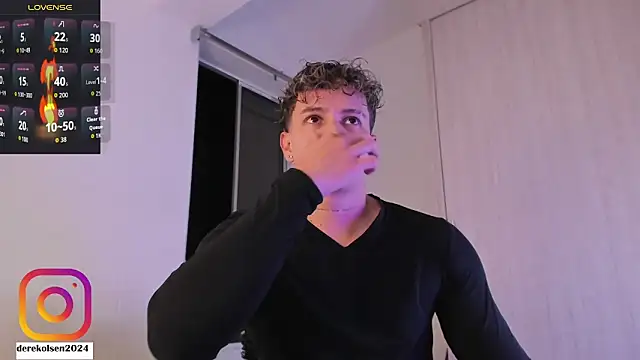 Snapshot of DerekOlsen chatting on 10/19/25, 02:23 DerekOlsen online show from 10/19/25, 02:23