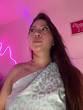 Tsuki-moon online show from 02/06/25, 12:11