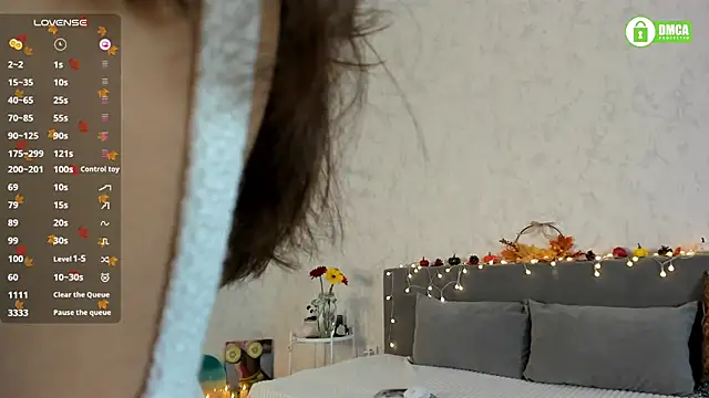 pretty yong cat online show from 10/10/25, 02:16