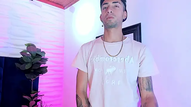 DrakeNeumann online show from 11/19/25, 03:50