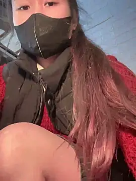 Snapshot of Tina_995 chatting on 12/20/24, 09:11 Tina 995 online show from 12/20/24, 09:11