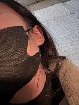 Snapshot of Tina_995 chatting on 12/31/24, 02:51 Tina 995 online show from 12/31/24, 02:51