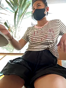 Snapshot of Tina_995 chatting on 09/21/25, 04:14 Tina 995 online show from 09/21/25, 04:14