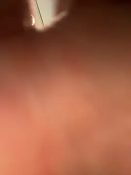 Snapshot of Tina_995 chatting on 10/20/25, 03:18 Tina 995 online show from 10/20/25, 03:18