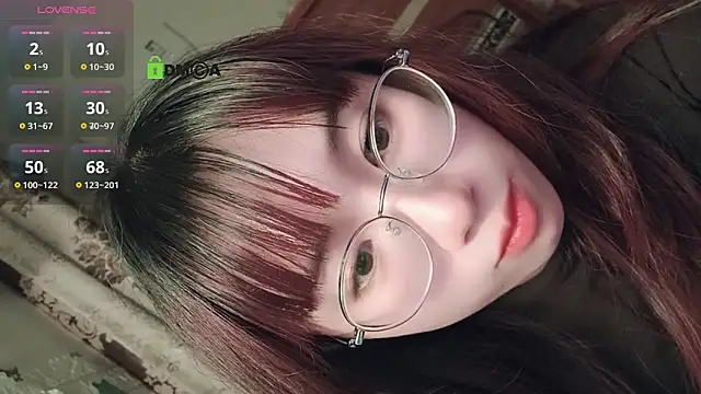 Snapshot of Lili_666 chatting on 12/30/24, 03:35 Lili 666 online show from 12/30/24, 03:35