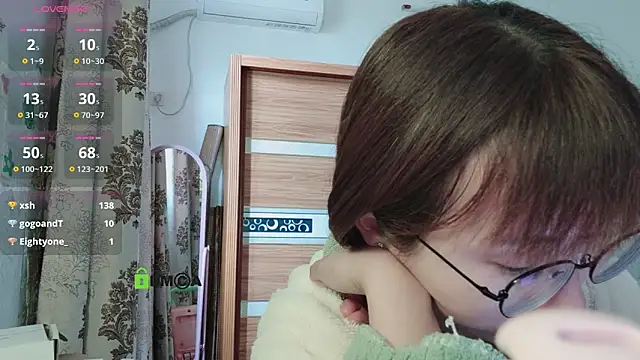 Snapshot of Lili_666 chatting on 02/13/25, 04:54 Lili 666 online show from 02/13/25, 04:54
