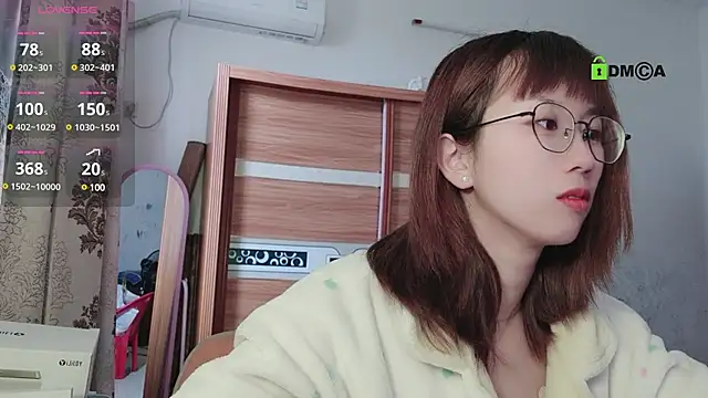 Snapshot of Lili_666 chatting on 02/21/25, 02:28 Lili 666 online show from 02/21/25, 02:28
