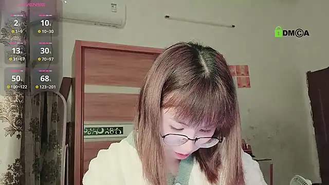 Snapshot of Lili_666 chatting on 03/10/25, 04:57 Lili 666 online show from 03/10/25, 04:57