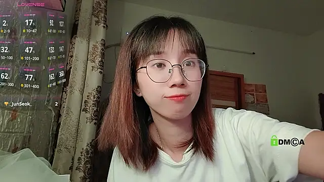Snapshot of Lili_666 chatting on 09/21/25, 05:47 Lili 666 online show from 09/21/25, 05:47
