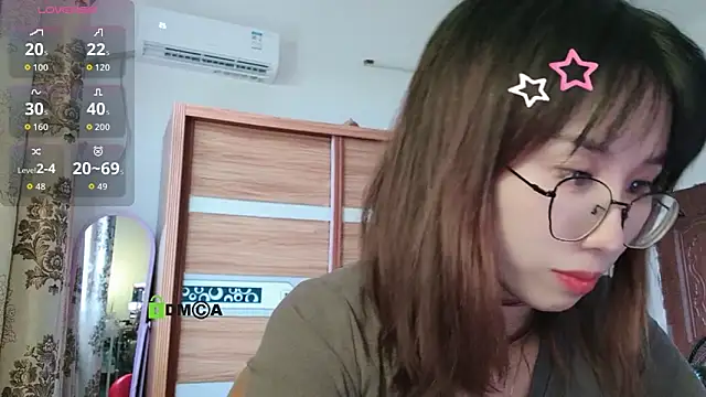 Snapshot of Lili_666 chatting on 10/07/25, 08:33 Lili 666 online show from 10/07/25, 08:33