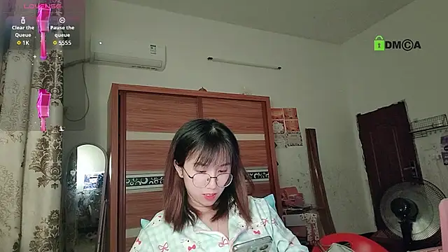 Lili 666 online show from 10/25/25, 05:08