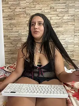 Snapshot of saray_gomez22 chatting on 12/15/24, 06:07 saray gomez22 online show from 12/15/24, 06:07