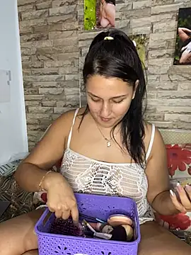Snapshot of saray_gomez22 chatting on 01/20/25, 04:54 saray gomez22 online show from 01/20/25, 04:54