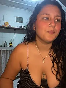 Snapshot of saray_gomez22 chatting on 01/29/25, 02:40 saray gomez22 online show from 01/29/25, 02:40