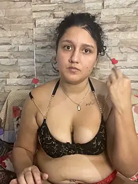 Snapshot of saray_gomez22 chatting on 02/15/25, 11:25 saray gomez22 online show from 02/15/25, 11:25