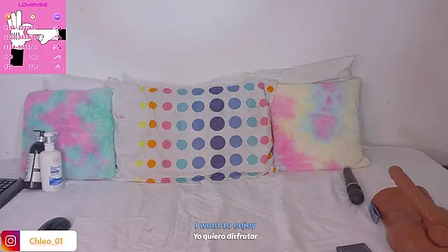 Chleo   online show from 10/18/25, 01:12