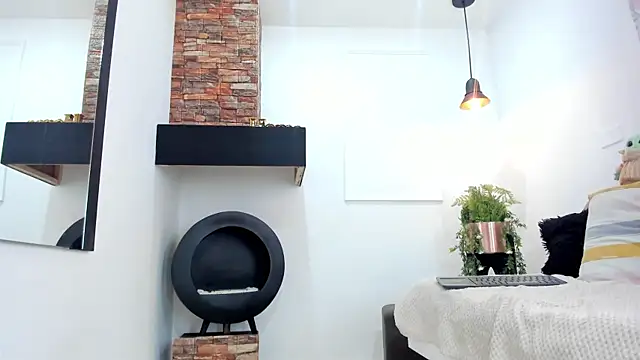 Miranda doll  online show from 01/16/25, 06:27