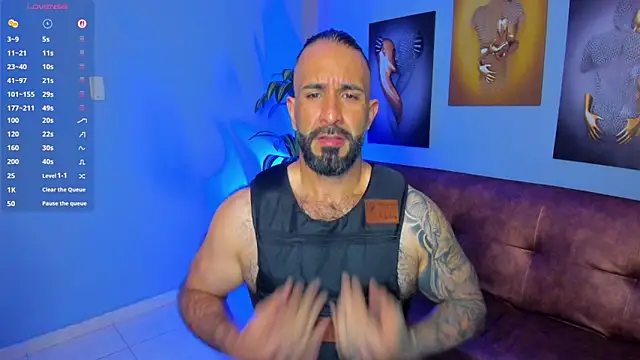 Snapshot of mr_maik chatting on 10/11/25, 11:03 mr maik online show from 10/11/25, 11:03