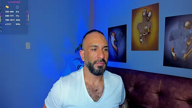 Snapshot of mr_maik chatting on 10/14/25, 01:56 mr maik online show from 10/14/25, 01:56