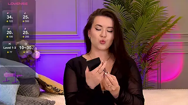 TrishaWinslet online show from 02/10/25, 09:14